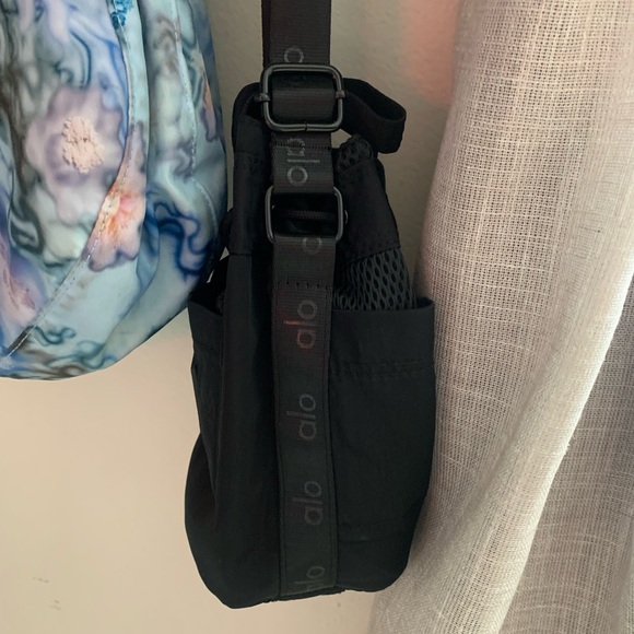 Alo Crossbody Bucket Bag - Picture 2 of 4